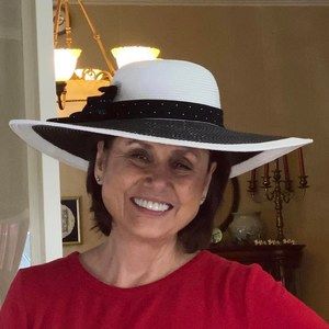 Meet your Posher, Debbie